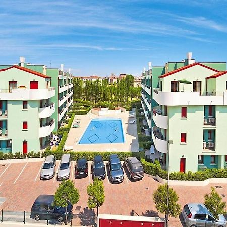 Apartment In Caorle With Heating Exterior photo