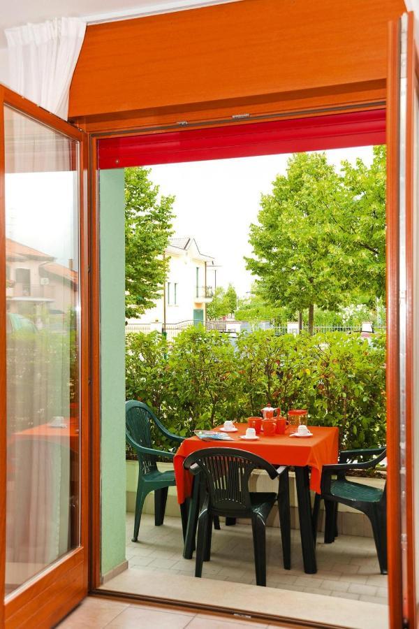 Apartment In Caorle With Heating Exterior photo